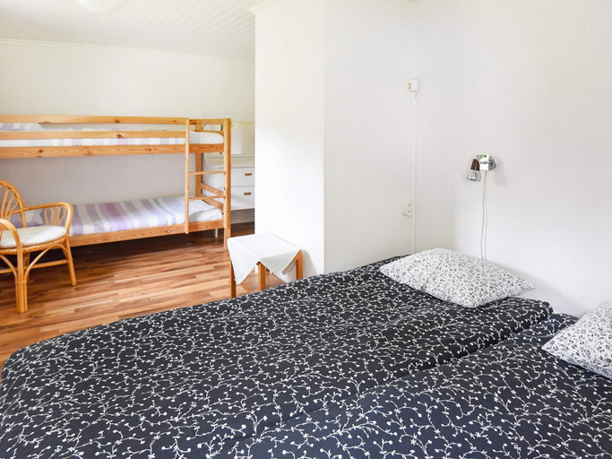 Bedroom 4, 5 Person Holiday Home in Bullaren, Tanum