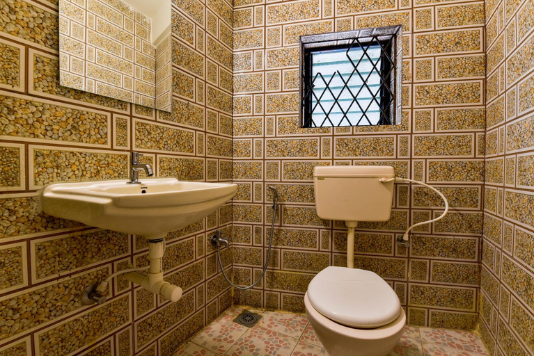 Bathroom 4, Rosa Bella Resort, North Goa