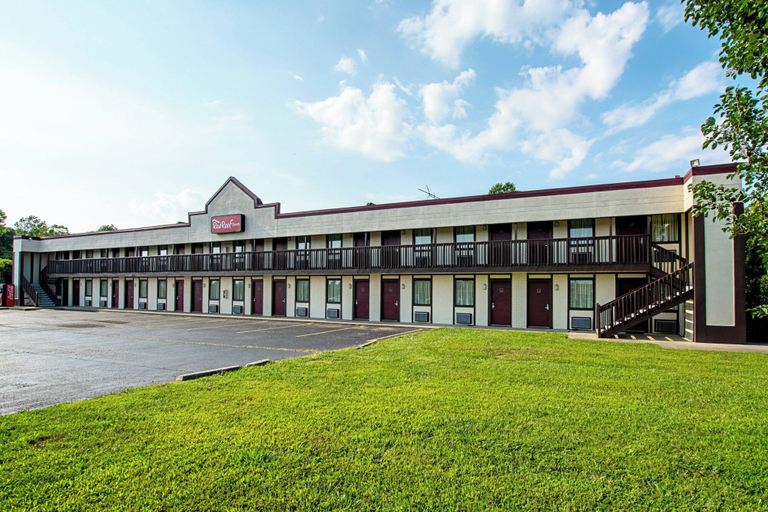 Exterior & Views 2, Red Roof Inn Scottsburg, Scott