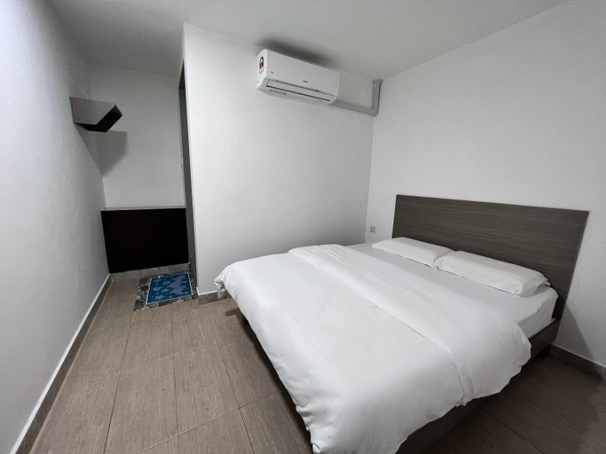 Bedroom 1, New Segama Hotel, Kota Kinabalu