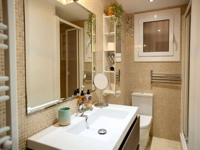 Bathroom 5, Cuban Green Terrace in Sitges, Barcelona
