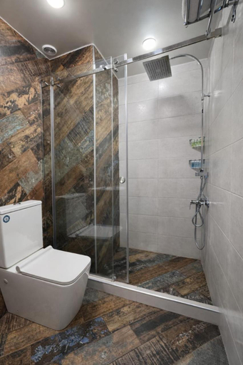 Bathroom 2, Fama 12 Hotel, Yerevan