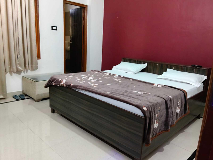 Room 5, Shri Shyam Gest House, Sultanpur