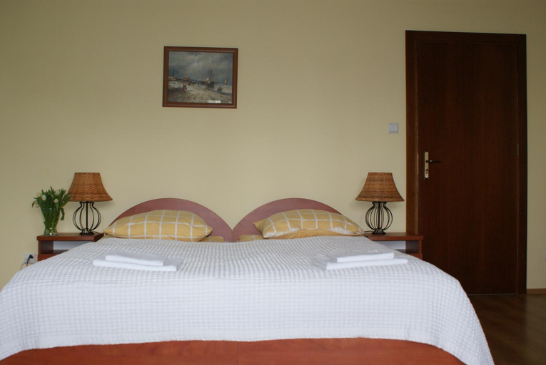 Bedroom 2, willa-anna, Puck