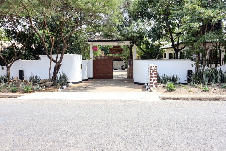 Exterior & Views 2, Rainbow Executive Lodge, Hai