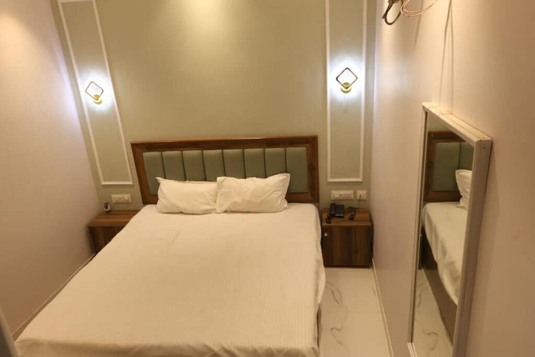 Room 5, AACHMAN HOTEL RESTAURANT, Bulandshahr