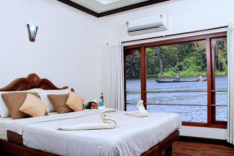 Bedroom, Private Houseboat, Alappuzha