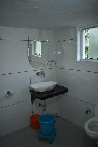 Bathroom 5, Royal Galaxy Pahalgam, Anantnag