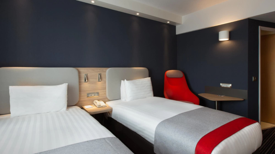 Bedroom 5, Holiday Inn Express NICE - GRAND ARENAS by IHG, Alpes-Maritimes