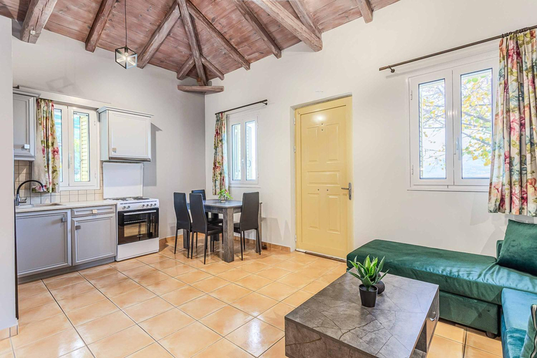 Others 5, Villa Palataki I, Peloponnese