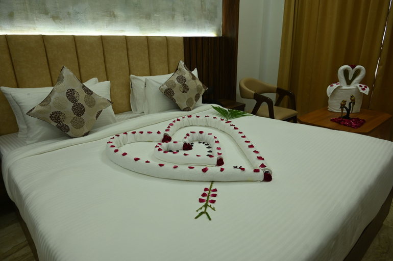 Room 2, Ghanshyam Resort, Dahod