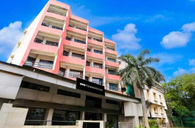 Exterior 2, Deluxe Vishwavidyalaya Metro, Kanpur Nagar