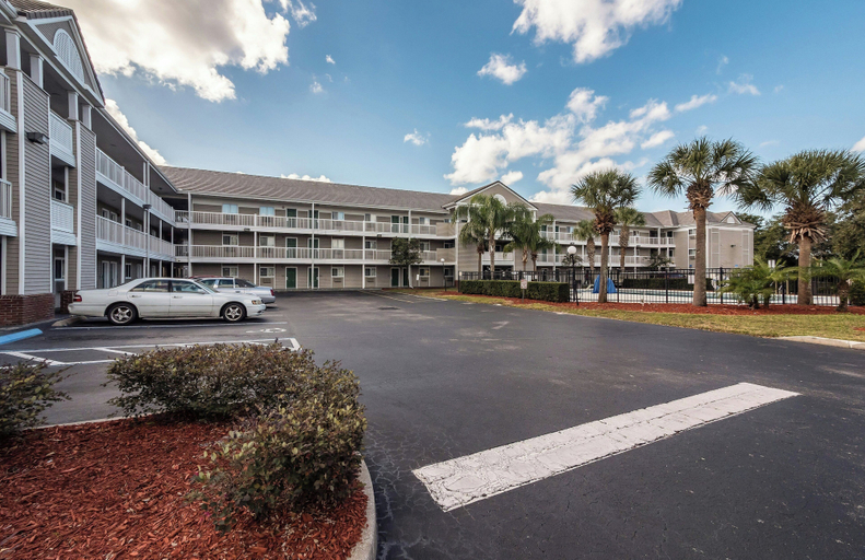 Exterior & Views 2, HomeTowne Studios by Red Roof Orlando South, Orange