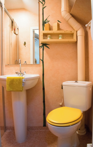Bathroom 5, Gite de Llo, Pyrénées-Orientales