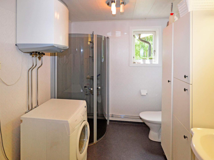 Bathroom 3, Spacious holiday home for family-By Traum, Laholm