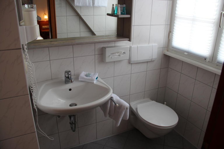 Bathroom 3, Hotel Guter Tropfen, Bodenseekreis