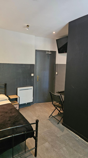 Bedroom 2, Hotel le Saint Eloi, Hérault