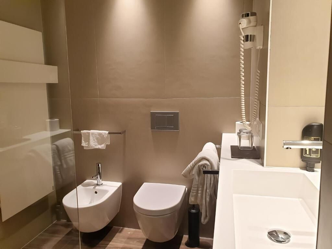 Bathroom 4, San Carlo Suite, Lugano