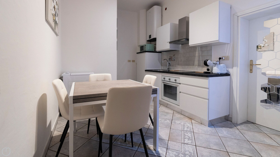 Living area 3, Saragozza 76, Bologna