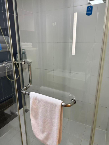 Bathroom 3, Hanting Hotel Shanghai Meiling North Road Metro Station, Shanghai