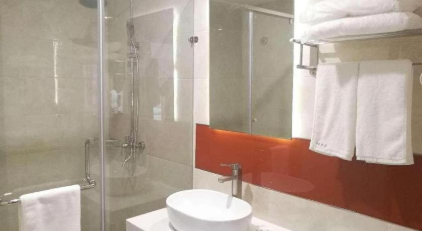 Bathroom 4, 7 Days Premium Yancheng Dafeng Zhongjiao Meilu City, Yancheng