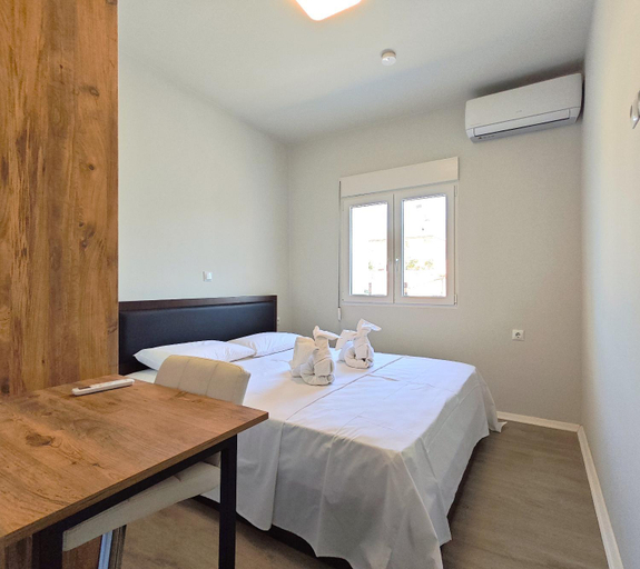 4, Olive Garden Farmhouse, Peloponnese