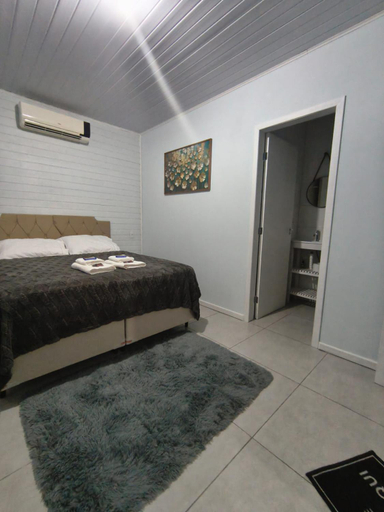 Bedroom 2, Aconchego do Lar Hostel, Palhoça