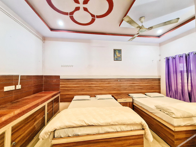 Bedroom 3, Goroomgo Sangam Palace Guest House Mathura, Mathura
