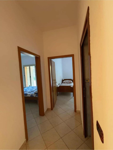 Others 5, dhoma plazhi xheviti, Vlorës