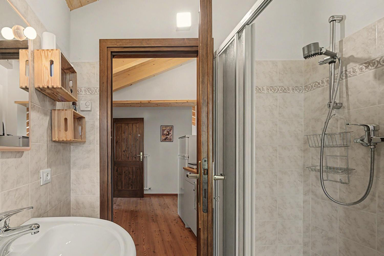 Bathroom 3, B&B Formigher, Belluno