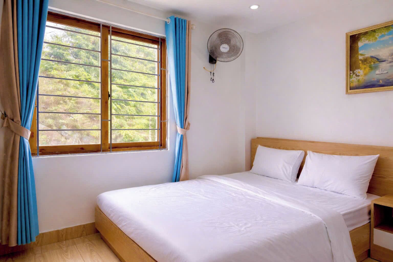 Room 4, Sea Side Hotel & Music Box, Cát Hải