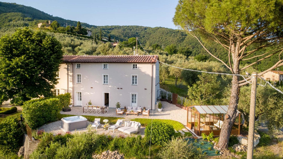 3, Villa Angelique, Lucca