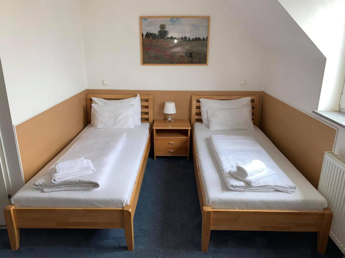 Bedroom 3, Hotel Donaustadt Kagran, Wien