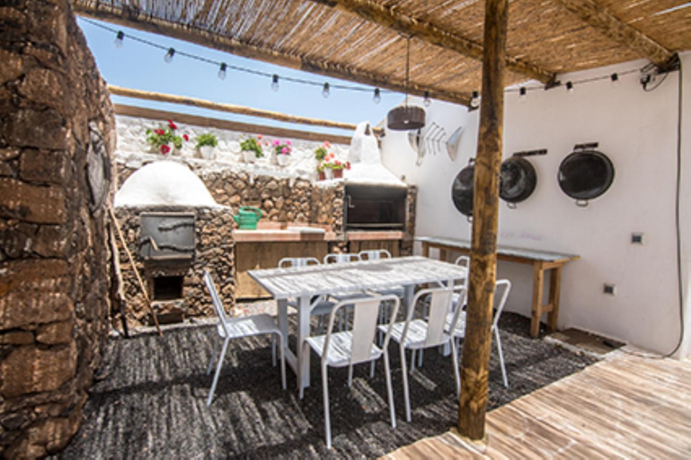 Food & Drinks, Villa Alfonso NEW, with local traditional style, Las Palmas