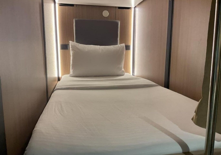 Room 2, Sakura Capsule Hotel by Hiverooms, Lapu-Lapu City