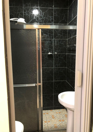 Bathroom, Pousada MC, Aparecida