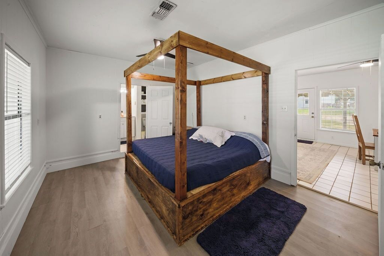Room 1, The Bunkhouse at The Flyin H Ranch, Smith
