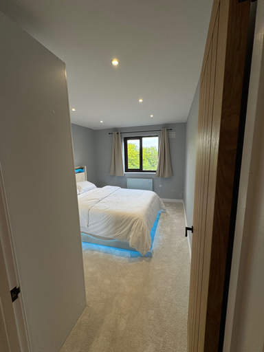 Room 2, Apartment Sleeps 4 - Free Parking & Wifi, London