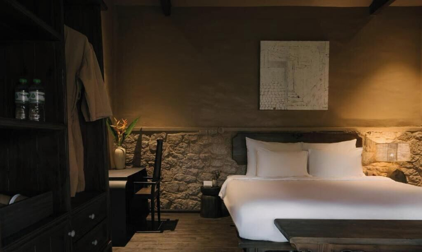 Room 1, Toki Native Dam Khe, Hoa Lư