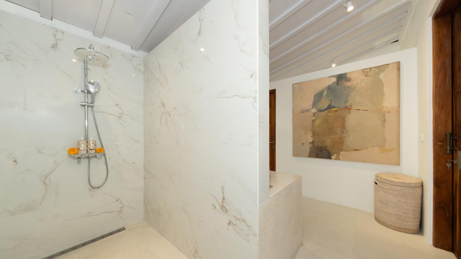 Bathroom 4, Villa Taramille by Villa Finder, Badung