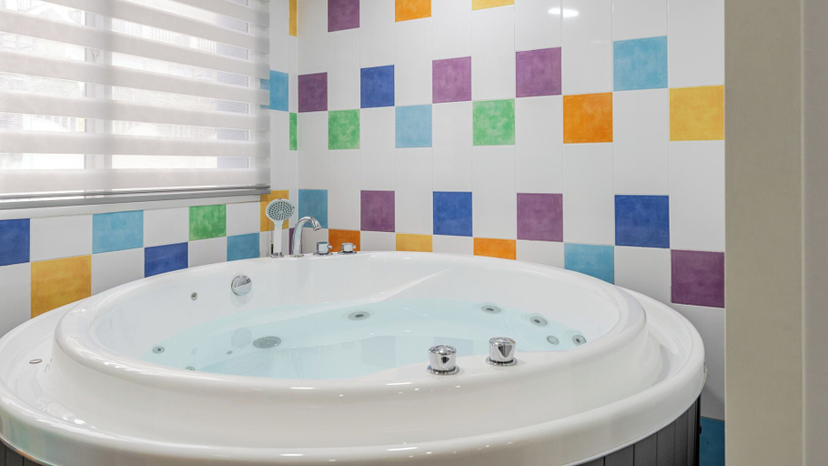Bathroom 3, Gyeongju Nollowa Spa Pension, Gyeongju