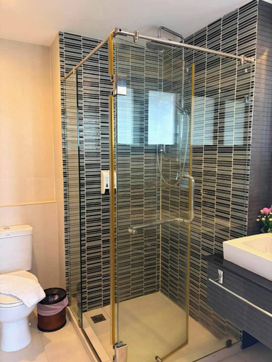 Bathroom 3, Starlight Hotel Pattaya Le Vernissage, Pattaya