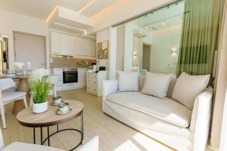 2, Dinglis Beach Hotel Suites, Larnaca