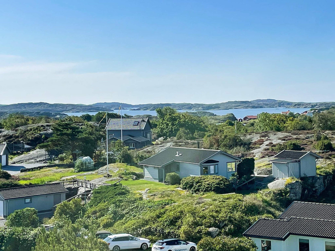 Others 5, 4 Star Holiday Home in Skarhamn, Tjörn