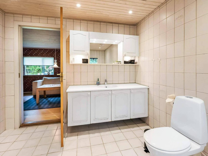 Bathroom 3, 6 person holiday home in Nørre Nebel, Varde