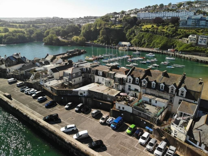 Exterior & Views 2, The Harbour Lights, Devon