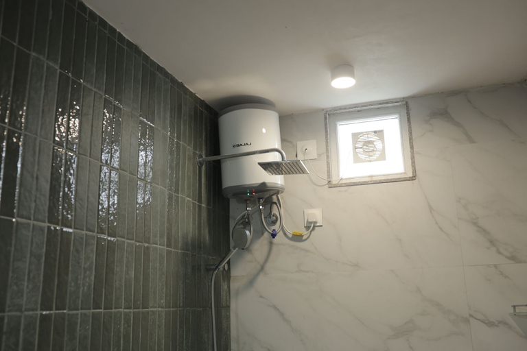 Bathroom 4, Olive Green Villa by Singh Home Stay, Udaipur
