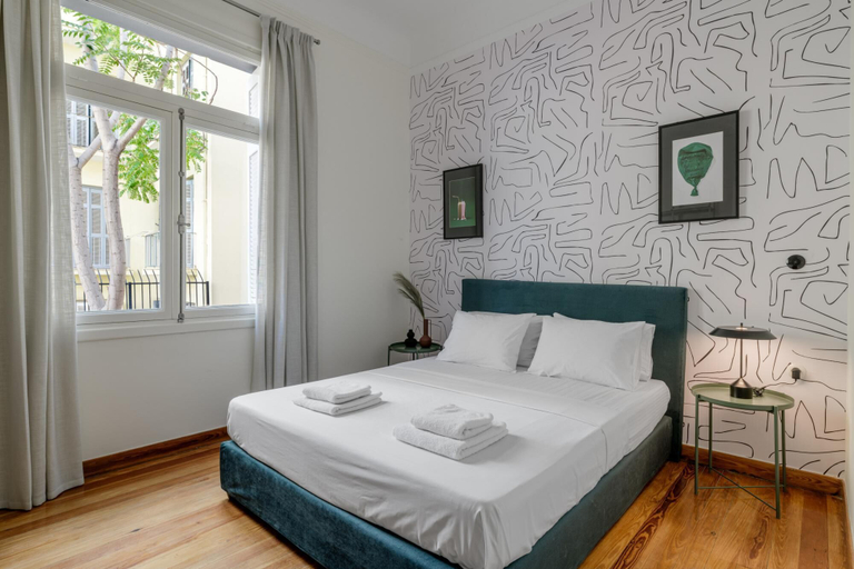Room 3, 3bdr Modern Design Bright Interiors in Plaka, Attica