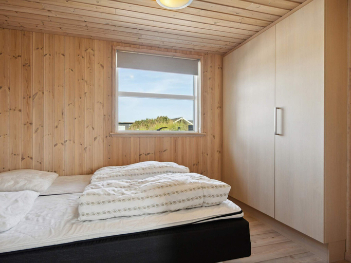 Bedroom 2, 5 Star Holiday Home in Lokken, Hjørring