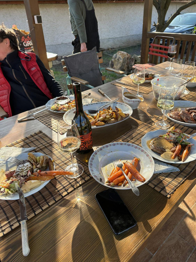 Food & Drinks, Uragya Vendeghaz, Szerencs